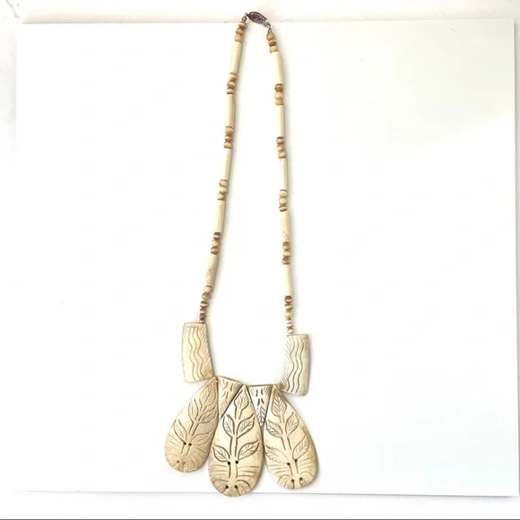 Vintage 1970s Artisan Etched Bone Statement Necklace - Picture 3 of 17